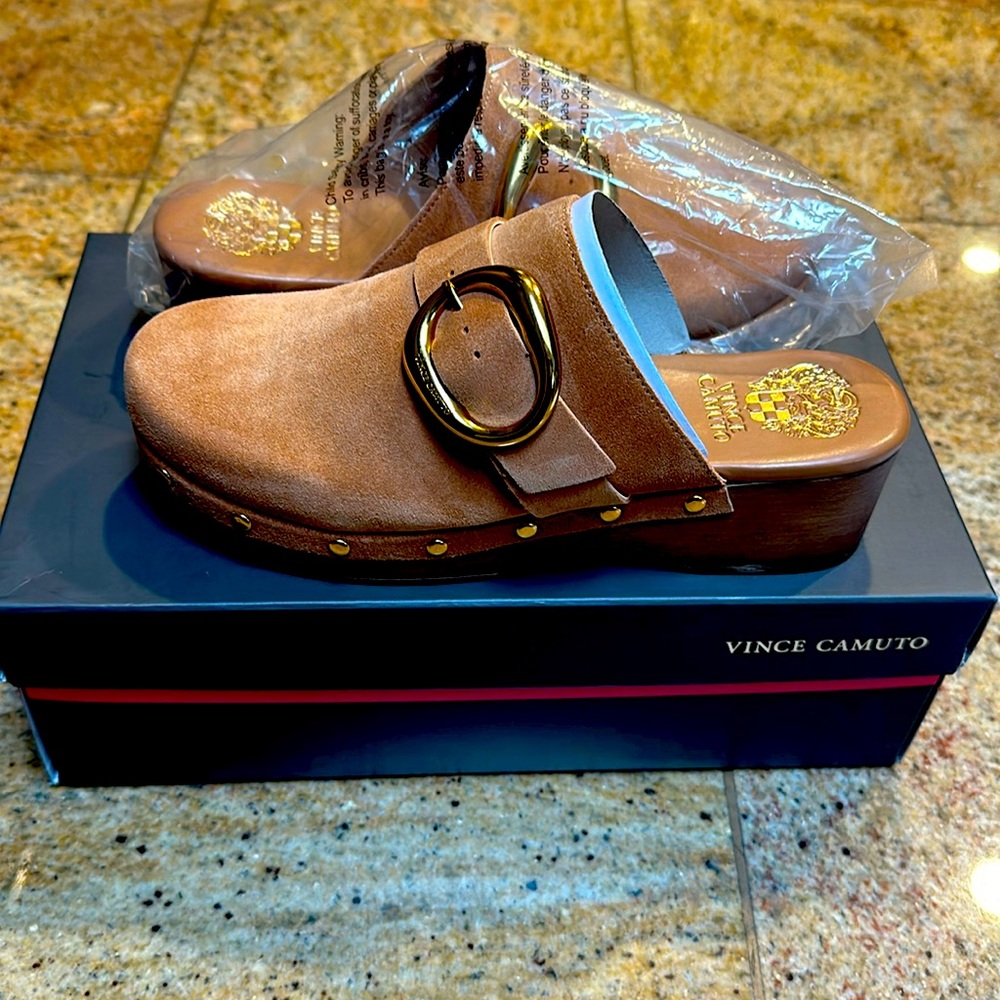 Vince Camuto cognac color suede clogs w big gold buckle size 7.